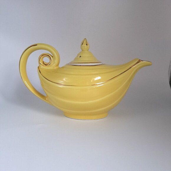 Hall Aladdin Genie Lamp Teapot Yellow Gold Trim Swirl Design Collectible Vintage - Picture 4 of 16